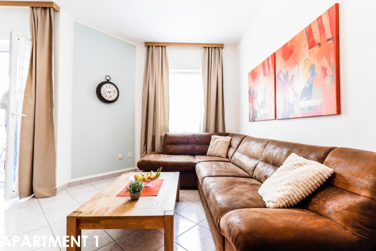 Maestral Apartments Vrsar Extérieur photo