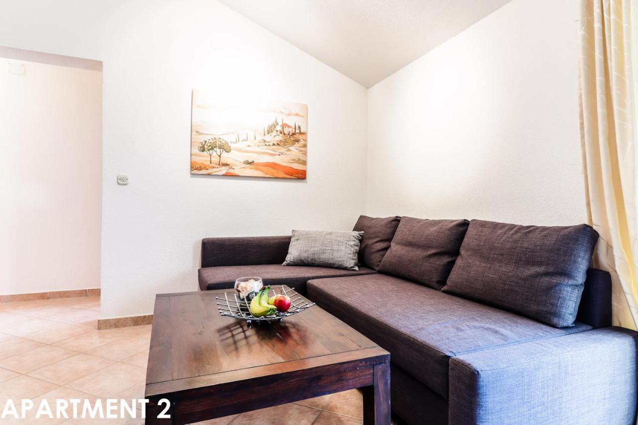 Maestral Apartments Vrsar Extérieur photo